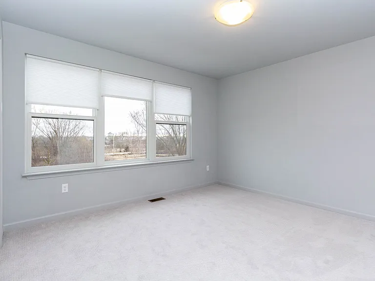 3035 Hydrangea Ln — Photo 14