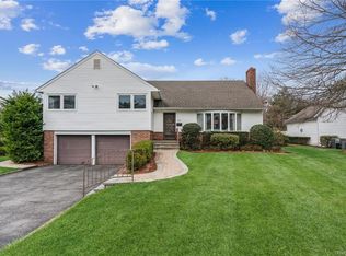 62 Bonnie Meadow Rd, Scarsdale, NY 10583