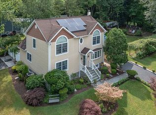 3314 Barkley Ln, Yorktown Heights, NY 10598