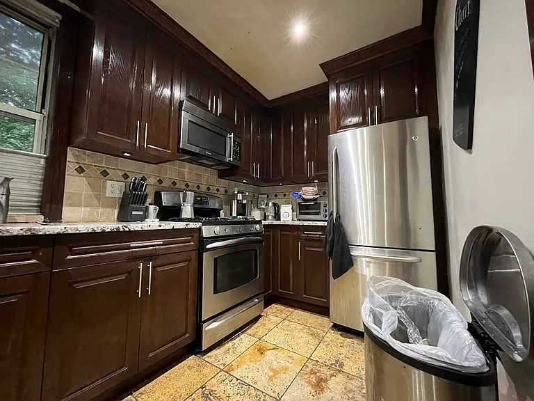 78-17 Park Dr E #1C — Photo 6