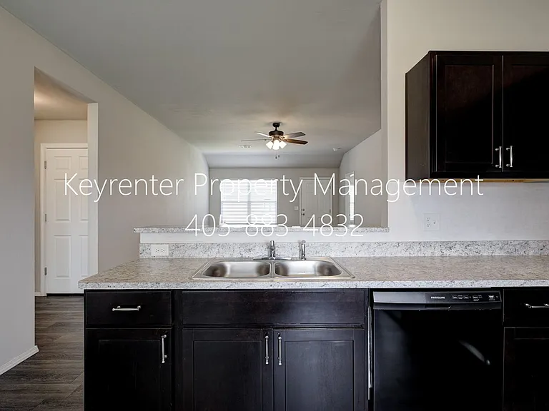 440 Fox Den Dr — Photo 9
