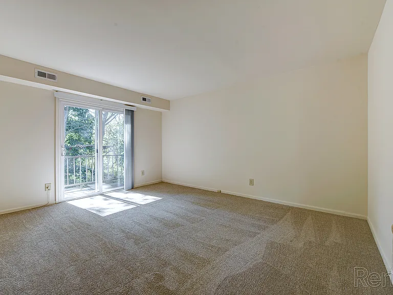 Olde Forge East Apartments & Townhomes — Photo 15