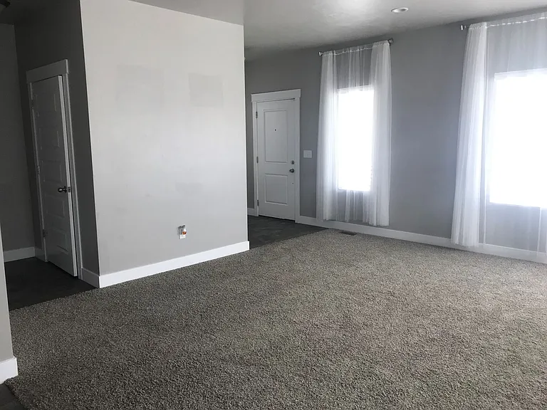 15154 S Battle Dr — Photo 28