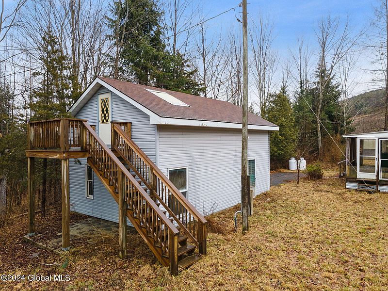 4th image of 444 Burroughs Road