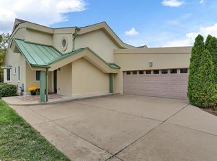 1500 Sommet Pl, Saint Louis, MO 63122