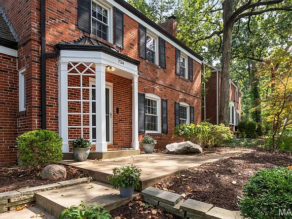 5th image of 734 Brittany Ln