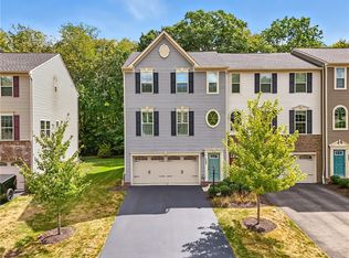 133 Arbor Trail Dr, Mc Kees Rocks, PA 15136