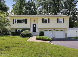 68 Princeton St, Red Bank, NJ 07701