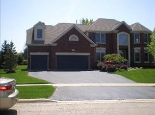 1575 E Crandon Ct, Crystal Lake, IL 60014