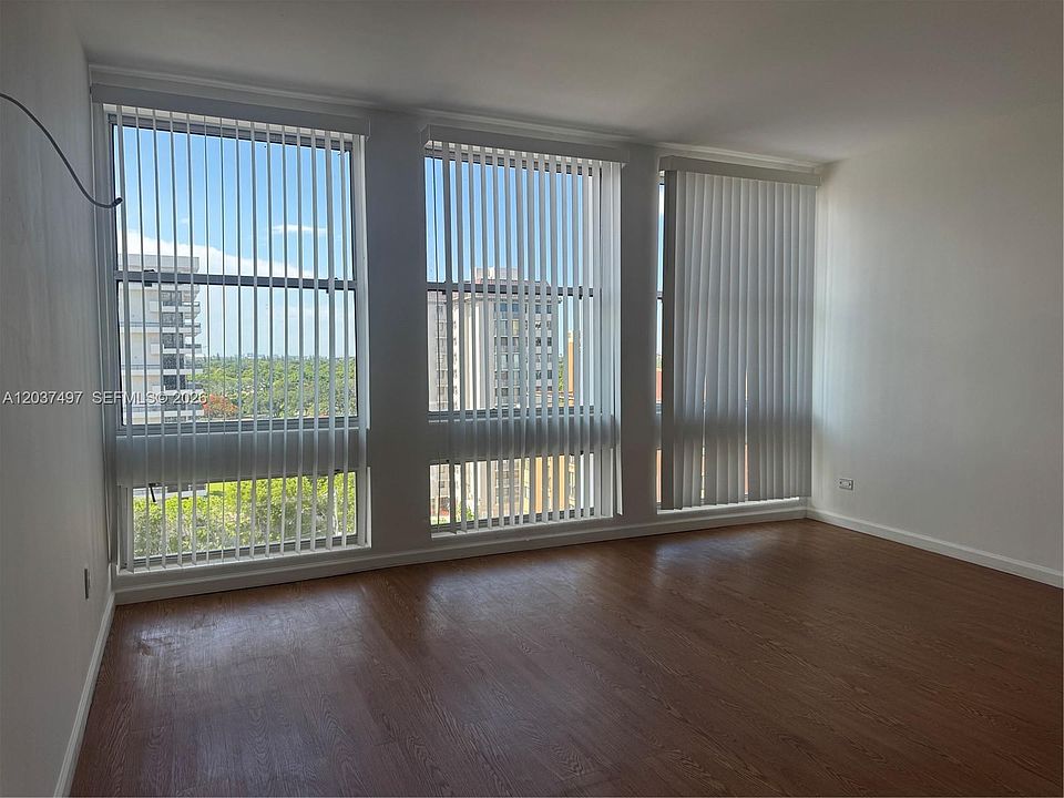 1st image of 700 Biltmore Way APT 916