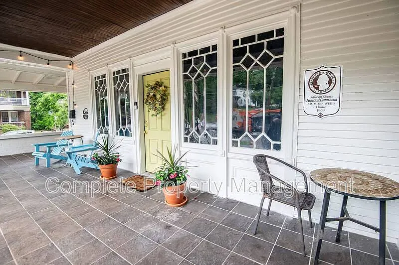 3 bed, 2.0 bath, 2000 sqft, $3,000 — Photo 4