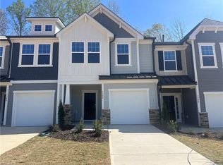 1304 Hammond Dr, Mebane, NC 27302