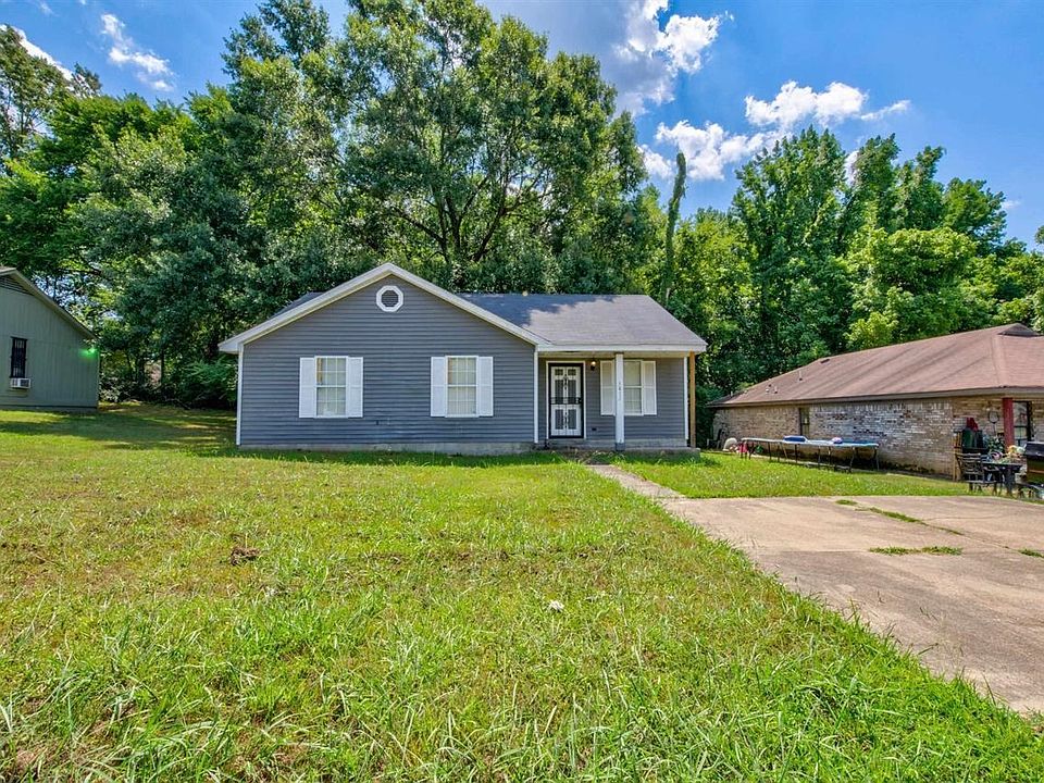 1st image of 3872 Windermere Dr