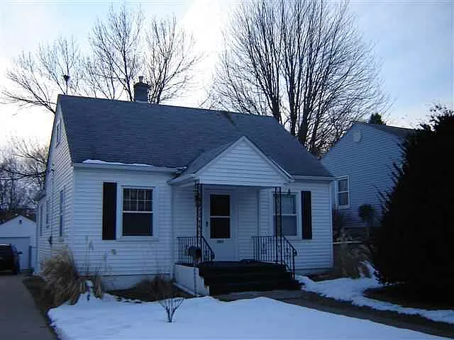 3424 Fillmore St photo 1