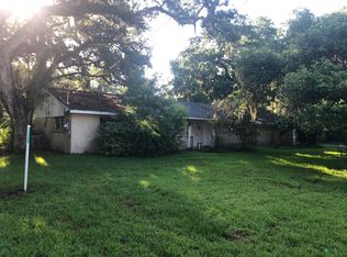 1513 S Columbia Dr, West Columbia, TX 77486