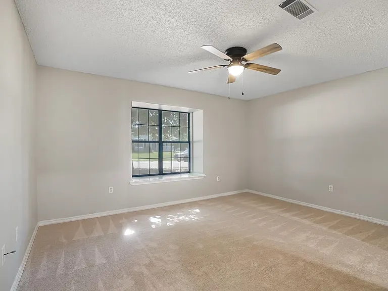 1319 Collier Dr — Photo 16