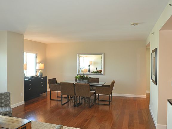 2nd image of 1388 Gough St APT 1106