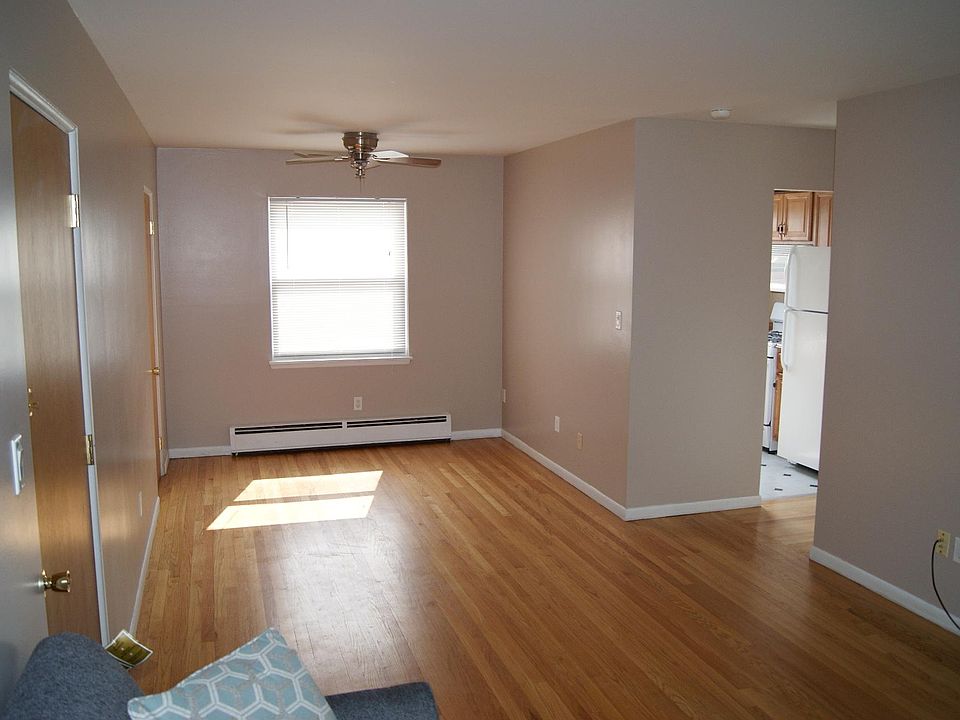 1st image of 3220 Shenandoah Dr Unit 11-1