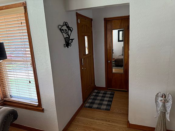 4th image of 1827 N 18th Ave