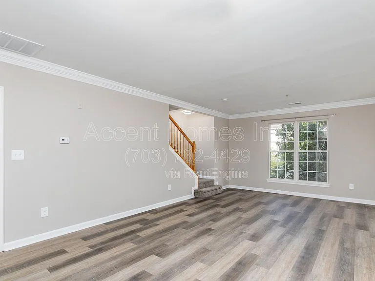 1581 Leeds Castle Dr #201 — Photo 5