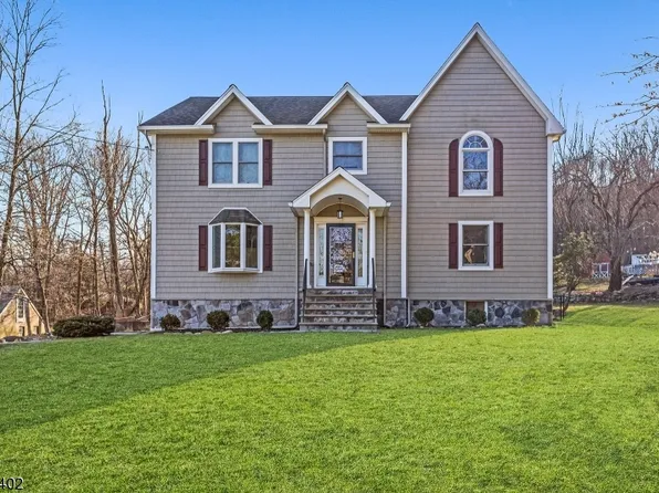 97 Roosevelt Ave, North Haledon Boro, NJ 07508