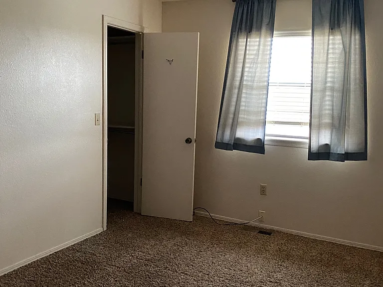 6448 W Hefner Rd — Photo 20