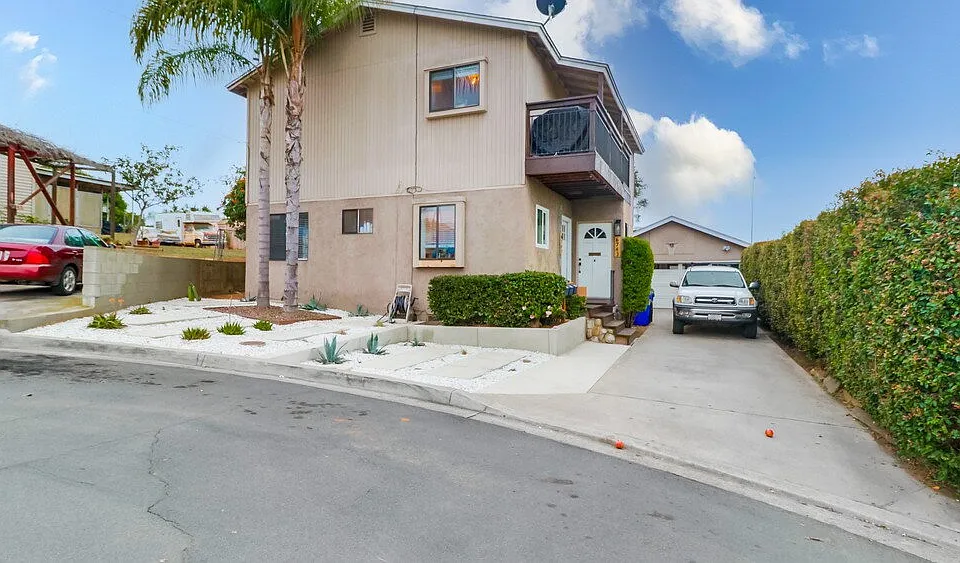 6747 Thomson Ct
