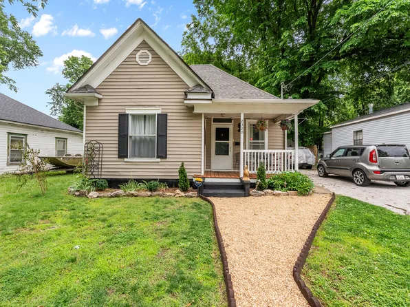 2320 N Travis Avenue, Springfield, MO 65803