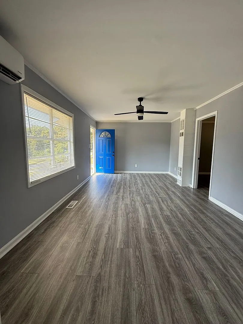 Newley Remodeled Duplex in Macon - housing voucher approved — Photo 2