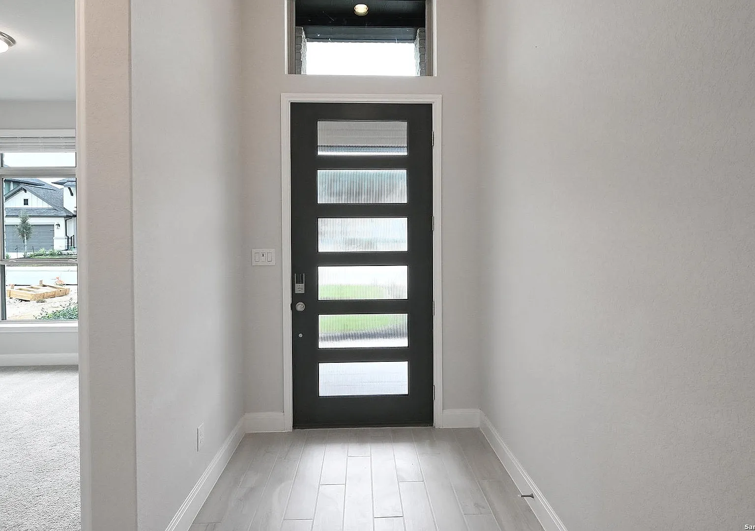 4 bed, 2476 sqft, $4,500 — Photo 4