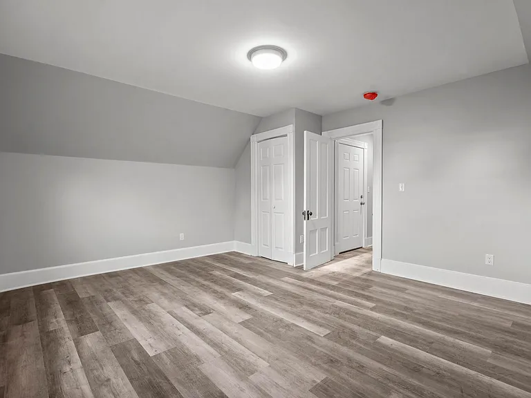 548 Ferry St #3 — Photo 11