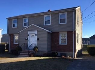 32 Park Dr #A, Woburn, MA 01801