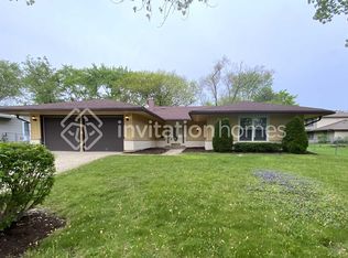 1516 Churchill Rd, Schaumburg, IL 60195