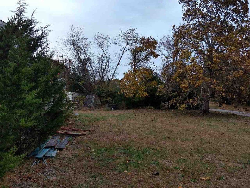 2nd image of 26 Johnstown Ln