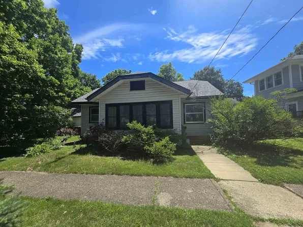 422 Cottage Grove Ave, Rockford, IL 61103