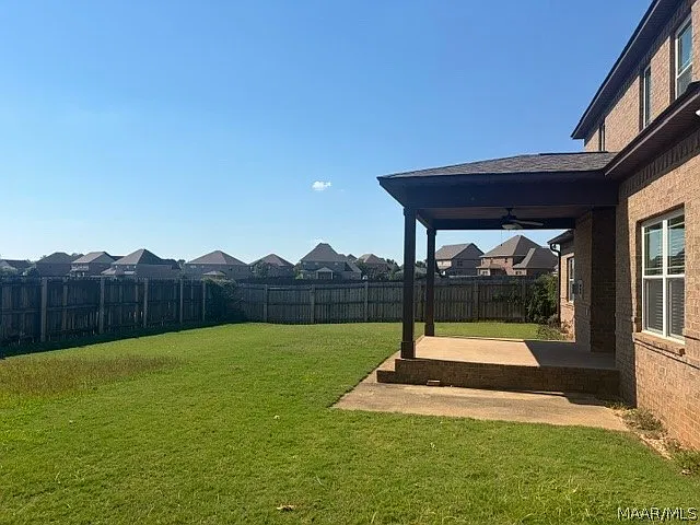 5 bed, 3.5 bath, 3670 sqft, $2,900 — Photo 3