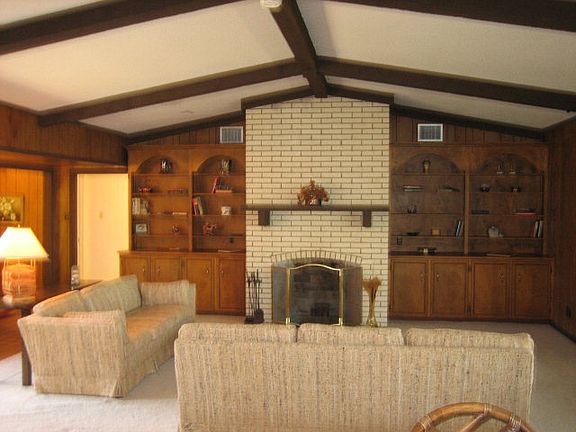 2nd image of 166 Beach Blvd