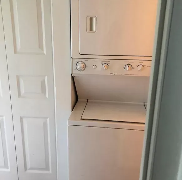 Similar Washer/Dryer