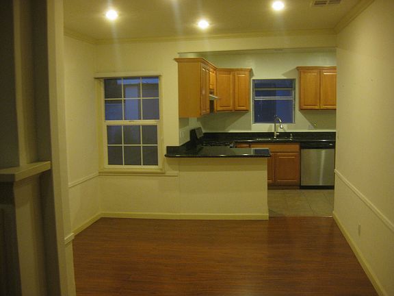 5th image of 610 Glenmore Blvd