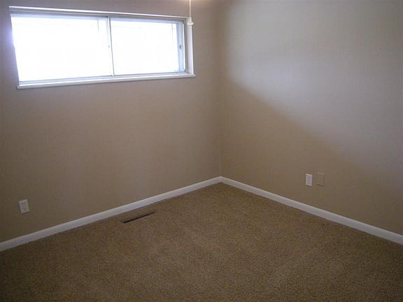 5th image of 2284 Adrian Ct