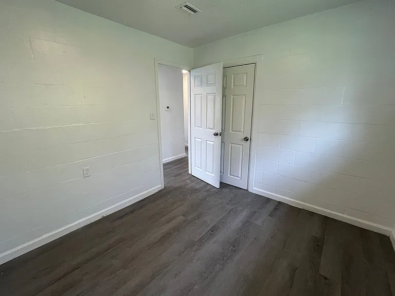 Horizon Circle Apartments — Photo 14