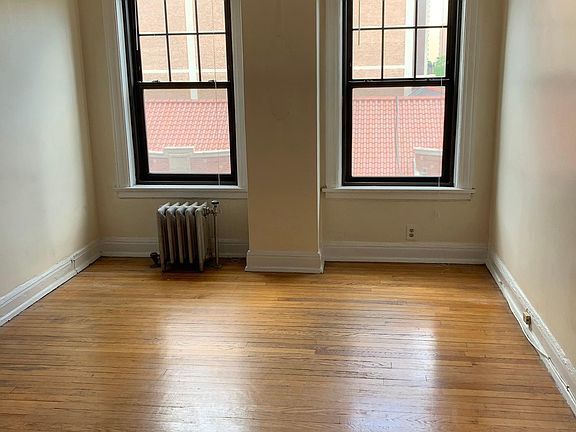 2nd image of 540-5 W Briar Pl #K8