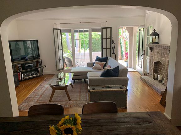 5th image of 916 Havenhurst Dr