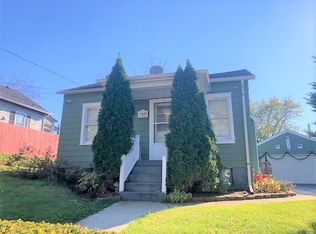 473 Park St, Elgin, IL