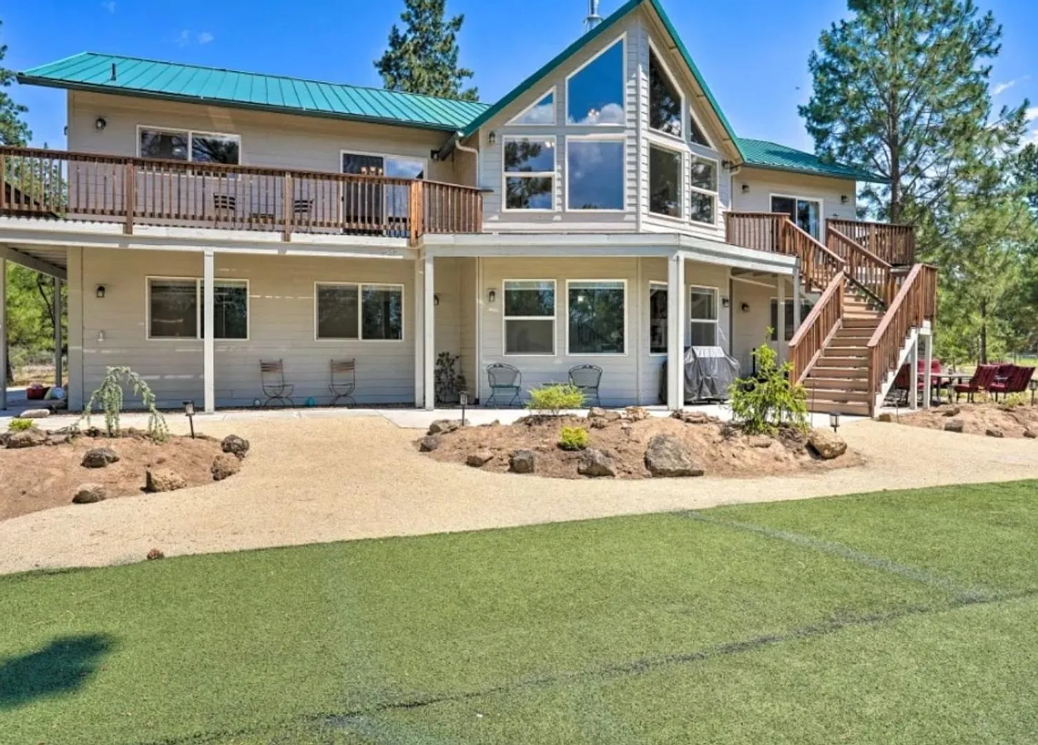 Beautiful home, 4 Bed, 3 Bath Home on 9.65 Acres — Photo 1