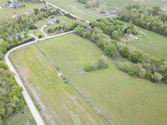 2nd image of LOT 2 201st St