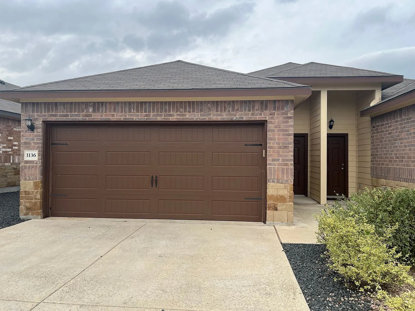 Luxury 3/2Duplex in Seguin, TX — Photo 2
