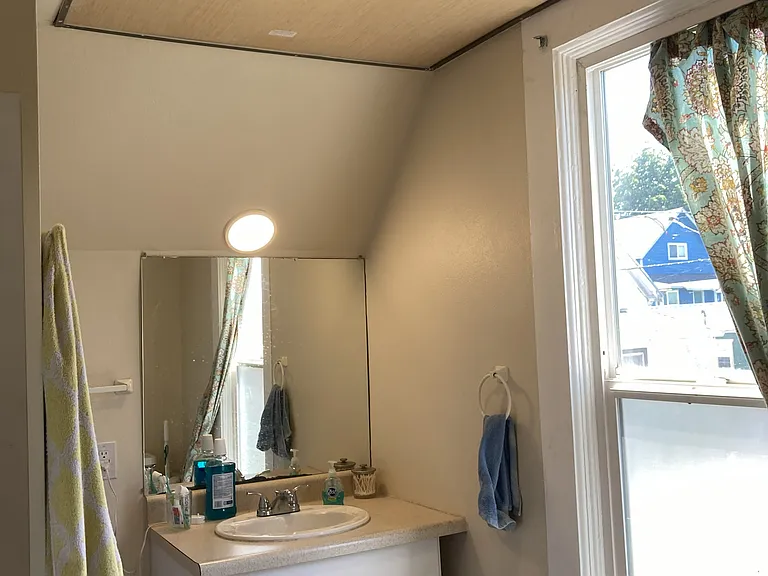 612 E Magnolia St #201 — Photo 11