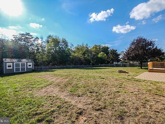 3rd image of 317 Clydesdale Dr
