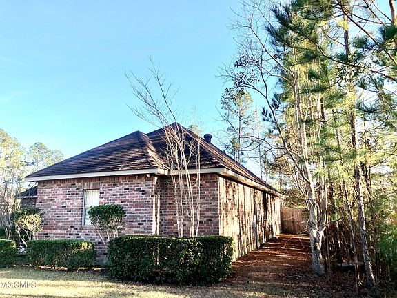 5th image of 73 Sweet Birch Dr